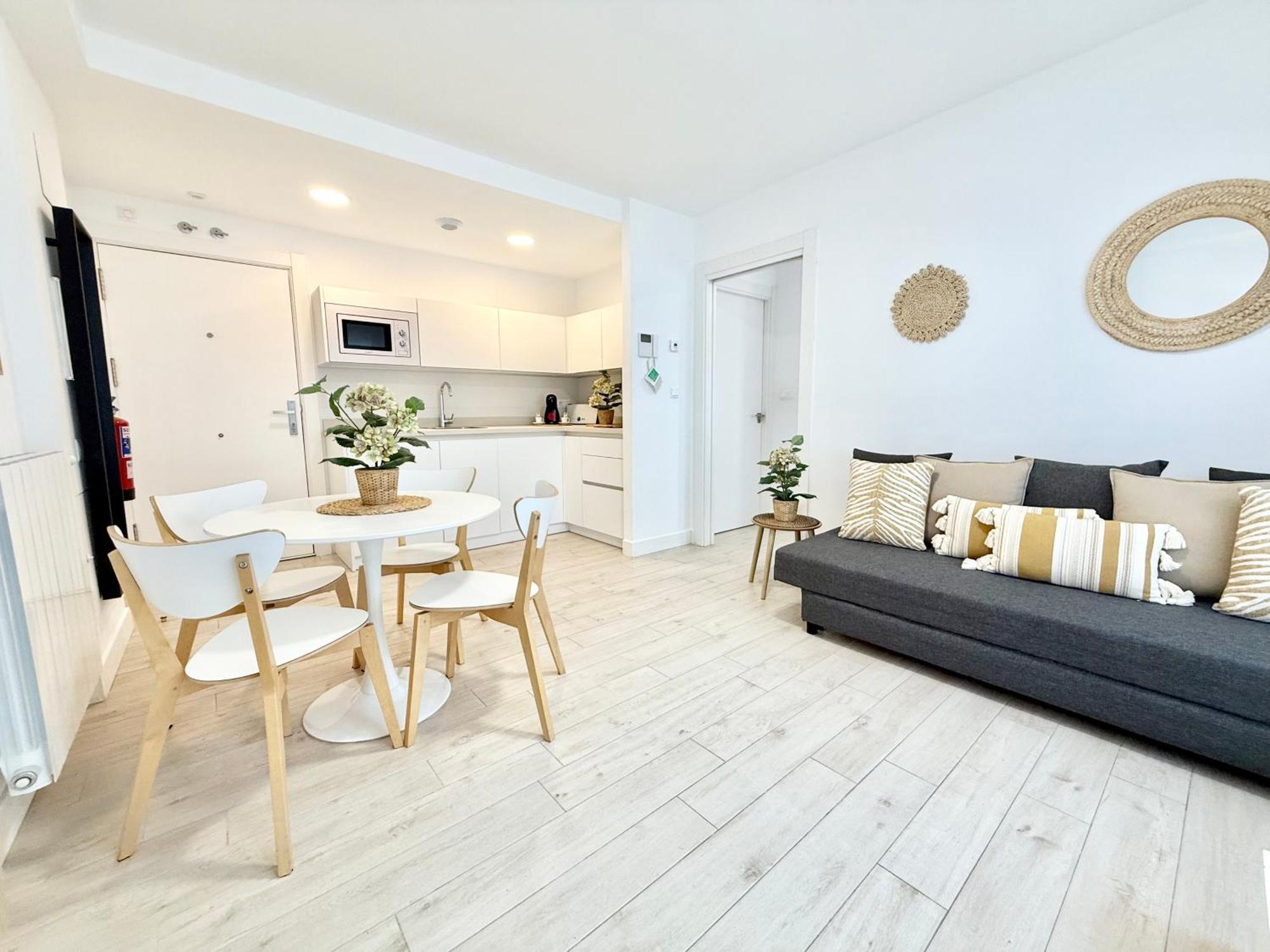 Castro Holidays - Apto B Nuevo Centrico Con Garaje Gratis Castro Urdiales Extérieur photo