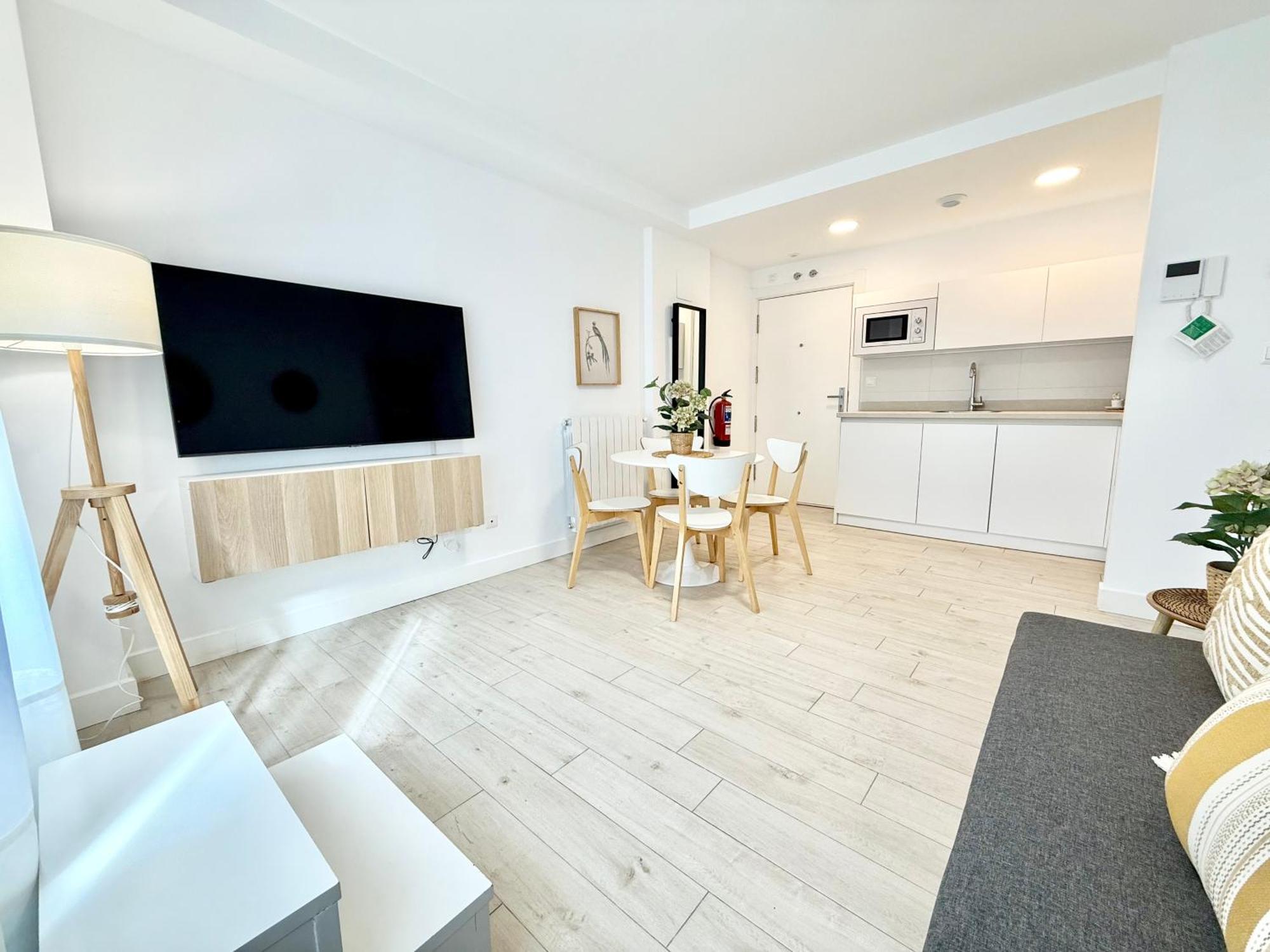 Castro Holidays - Apto B Nuevo Centrico Con Garaje Gratis Castro Urdiales Extérieur photo