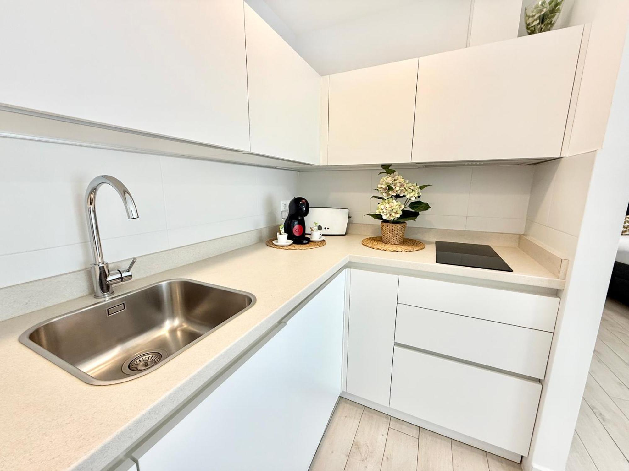 Castro Holidays - Apto B Nuevo Centrico Con Garaje Gratis Castro Urdiales Extérieur photo