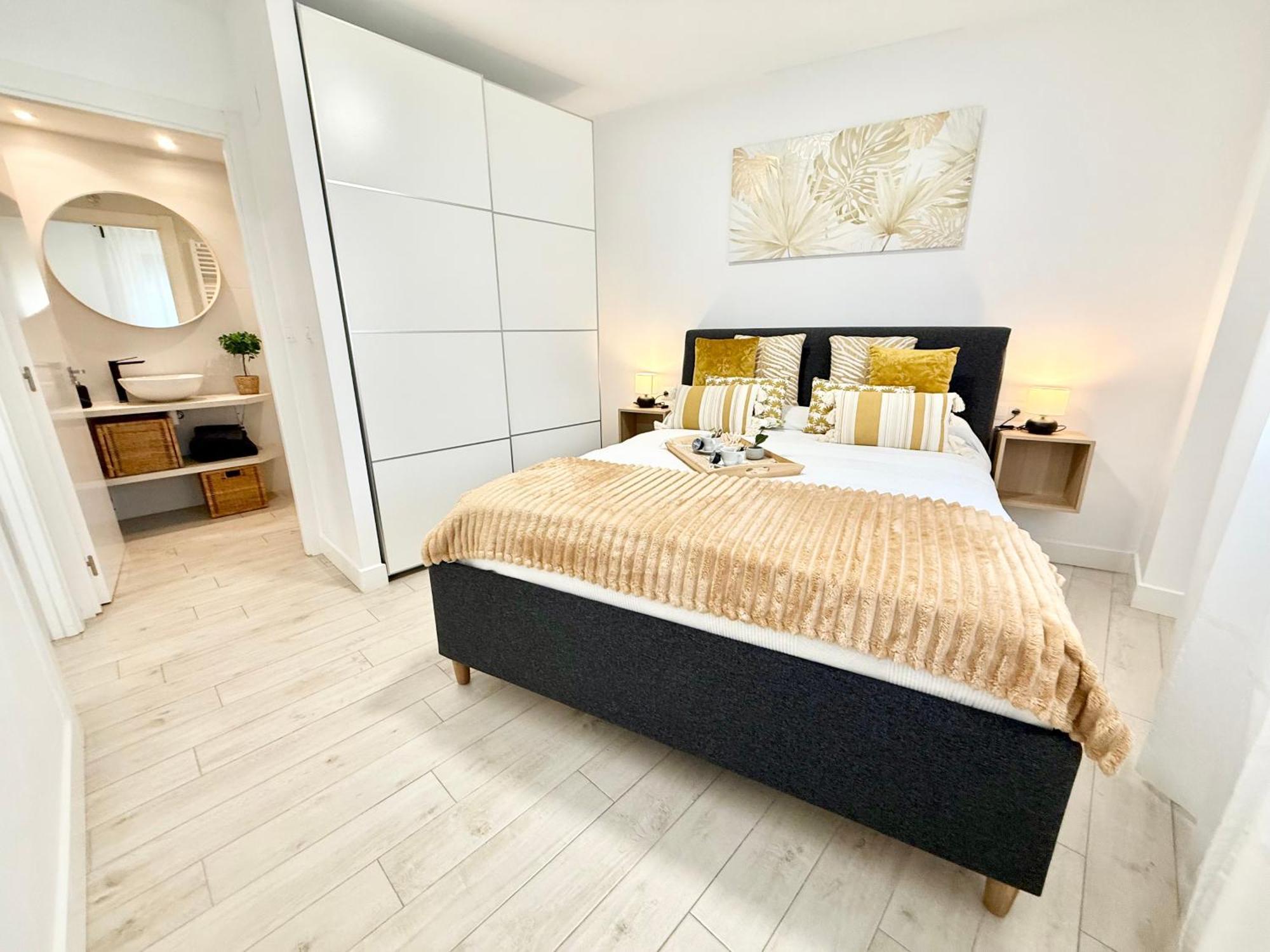Castro Holidays - Apto B Nuevo Centrico Con Garaje Gratis Castro Urdiales Extérieur photo